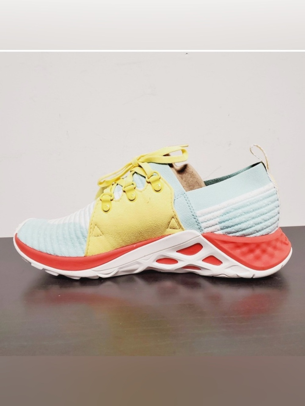 Merrell Women's Light Blue Yellow Coral Athletic Sneakers